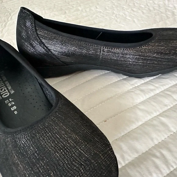 Mephisto Women's Shimmering Black Flats - Picture 3 of 8